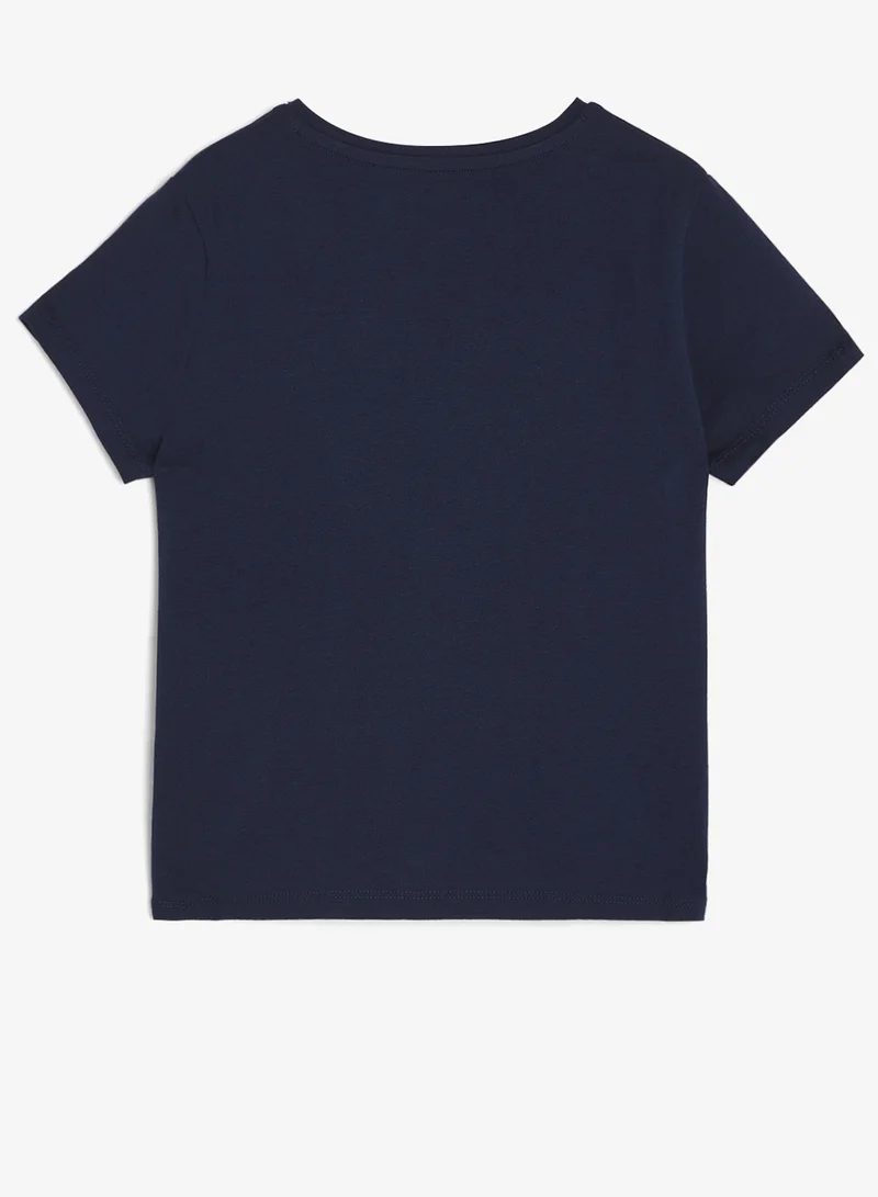 GUESS Youth Graphic Crew Neck T-Shirt